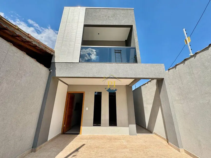 Foto 1 de Sobrado com 3 quartos à venda, 160m2 em Aviação, Praia Grande - SP