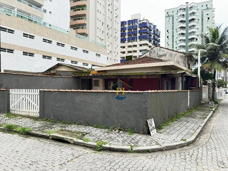 Casa com 3 quartos para alugar, 150m2 em Aviação, Praia Grande - SP - imagem 1 Foto 1 de Casa com 3 quartos para alugar, 150m2 em Aviação, Praia Grande - SP