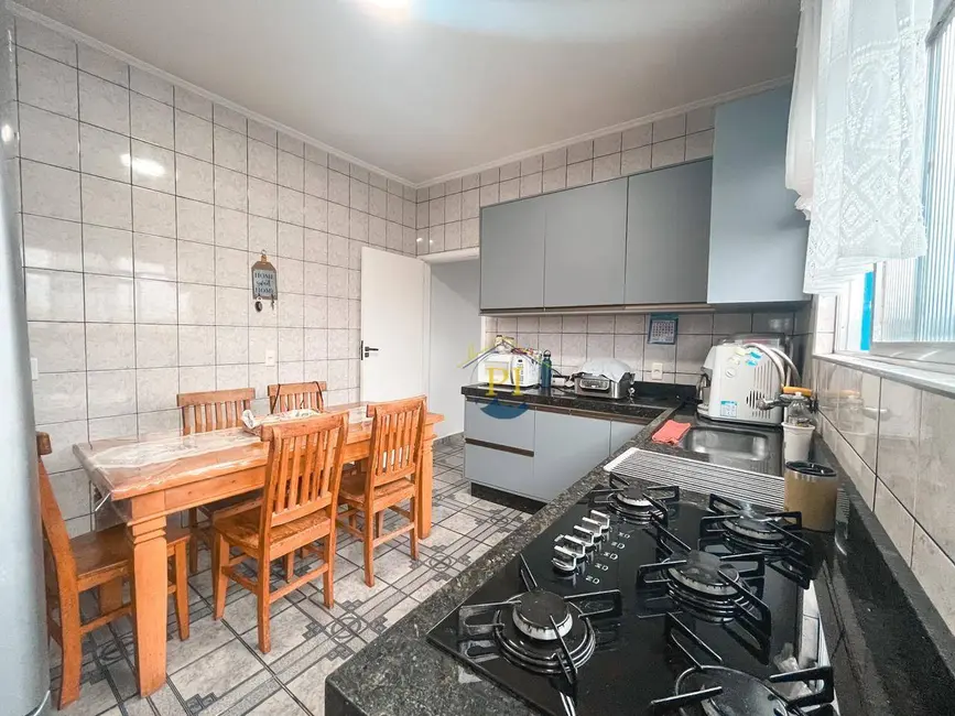 Sobrado com 2 quartos à venda, 125m2 em Praia Grande - SP - imagem 1 Foto 1 de Sobrado com 2 quartos à venda, 125m2 em Praia Grande - SP