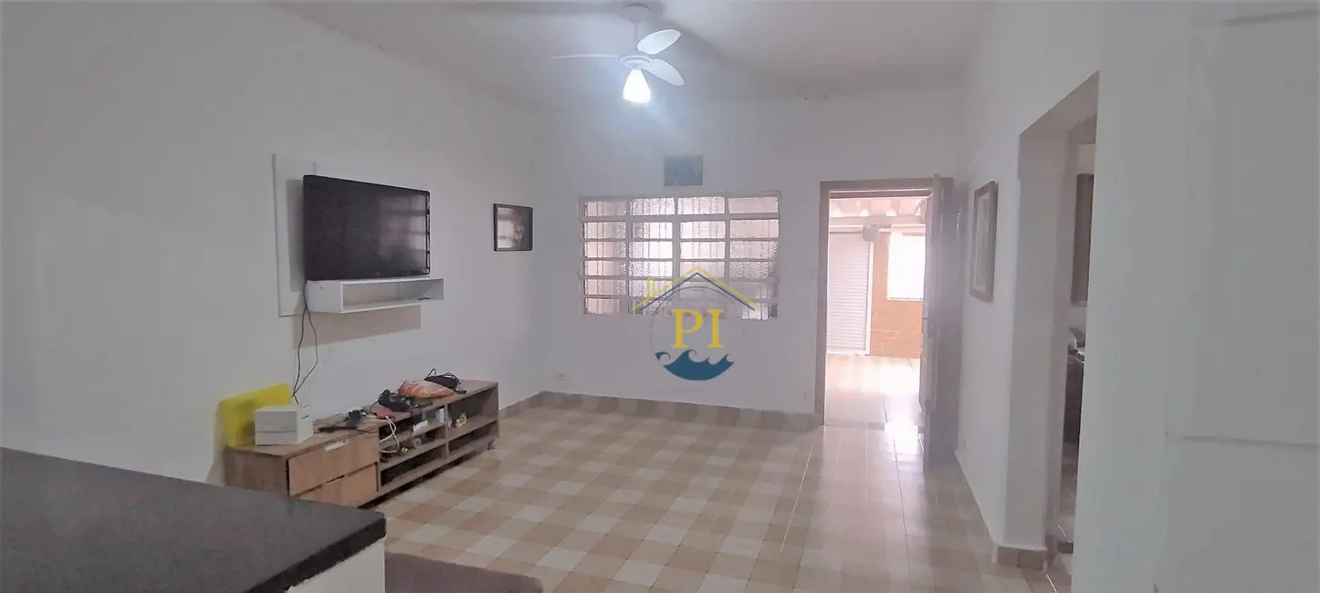 Casa com 2 quartos à venda, 240m2 em Praia Grande - SP - imagem 5 Foto 5 de Casa com 2 quartos à venda, 240m2 em Praia Grande - SP