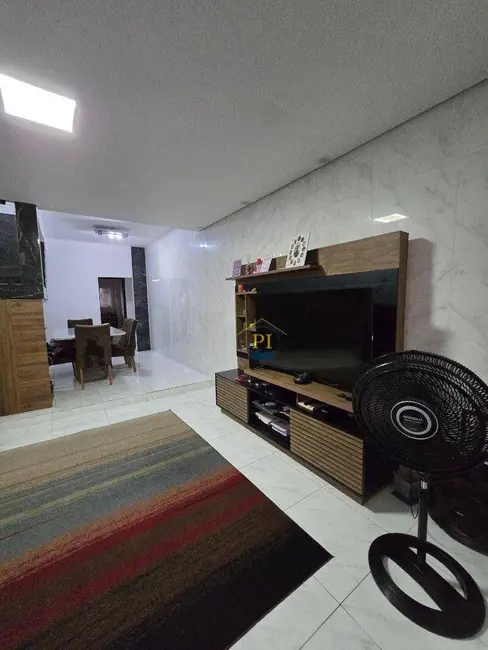 Foto 3 de Casa com 3 quartos à venda e para alugar, 114m2 em Praia Grande - SP