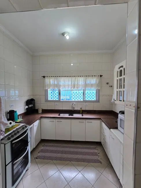 Casa com 4 quartos à venda, 375m2 em Aviação, Praia Grande - SP - imagem 9 Foto 9 de Casa com 4 quartos à venda, 375m2 em Aviação, Praia Grande - SP