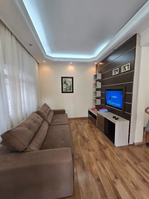 Casa com 4 quartos à venda, 375m2 em Aviação, Praia Grande - SP - imagem 6 Foto 6 de Casa com 4 quartos à venda, 375m2 em Aviação, Praia Grande - SP