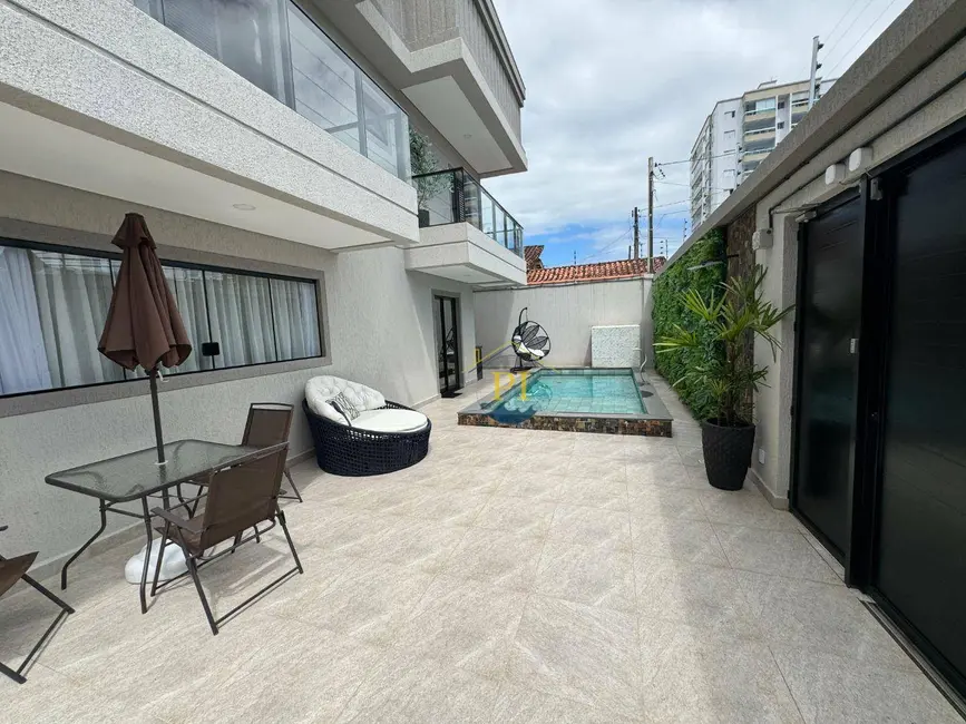 Foto 1 de Casa com 3 quartos à venda, 140m2 em Praia Grande - SP