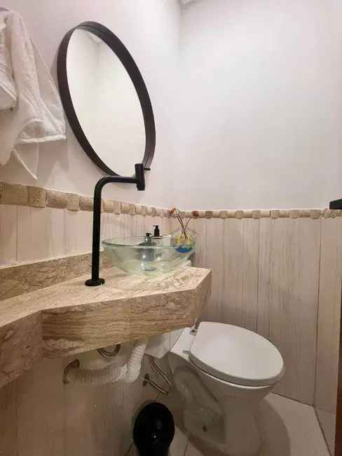 Foto 4 de Casa de Condomínio com 2 quartos à venda, 60m2 em Maracanã, Praia Grande - SP