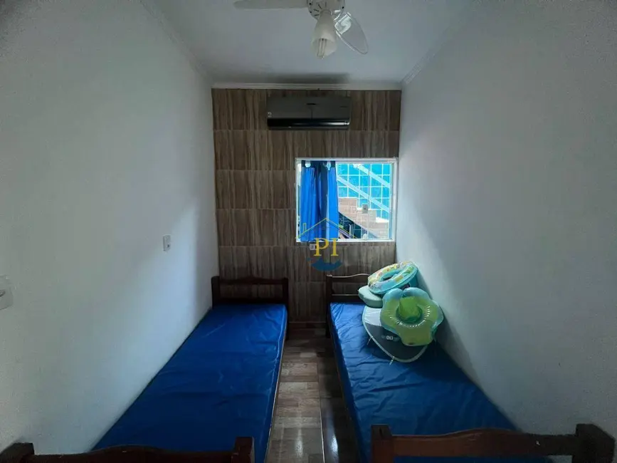 Casa com 3 quartos à venda, 142m2 em Maracanã, Praia Grande - SP - imagem 6 Foto 6 de Casa com 3 quartos à venda, 142m2 em Maracanã, Praia Grande - SP