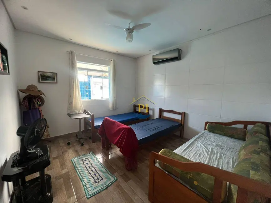 Casa com 3 quartos à venda, 142m2 em Maracanã, Praia Grande - SP - imagem 9 Foto 9 de Casa com 3 quartos à venda, 142m2 em Maracanã, Praia Grande - SP