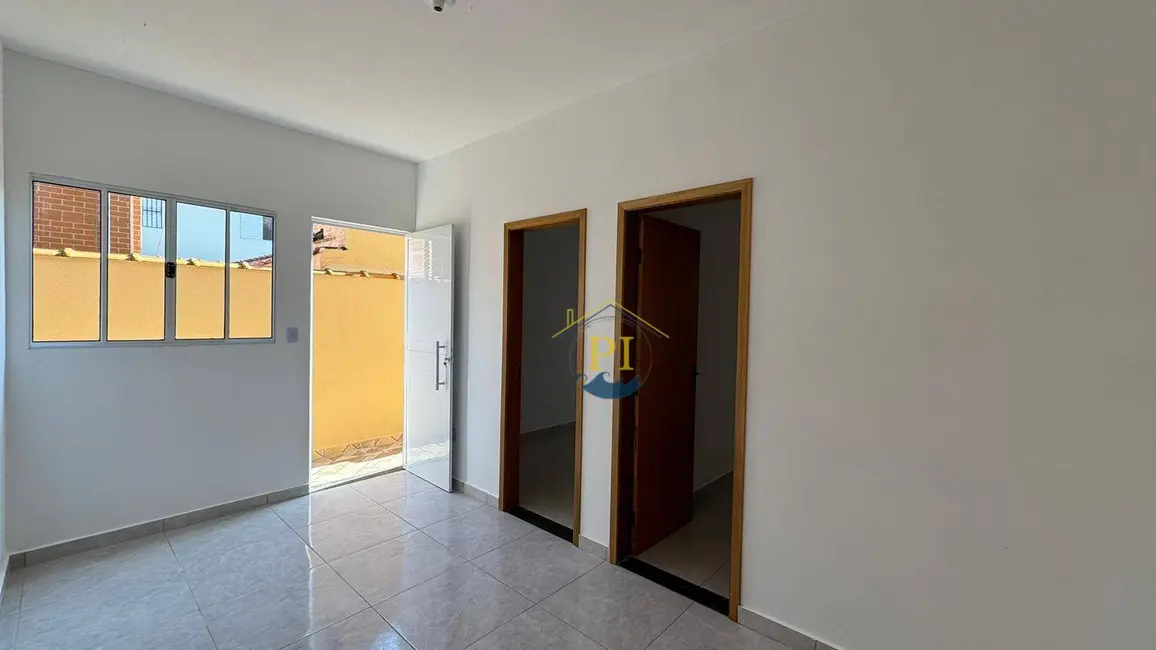 Casa com 2 quartos à venda, 40m2 em Praia Grande - SP - imagem 8 Foto 8 de Casa com 2 quartos à venda, 40m2 em Praia Grande - SP