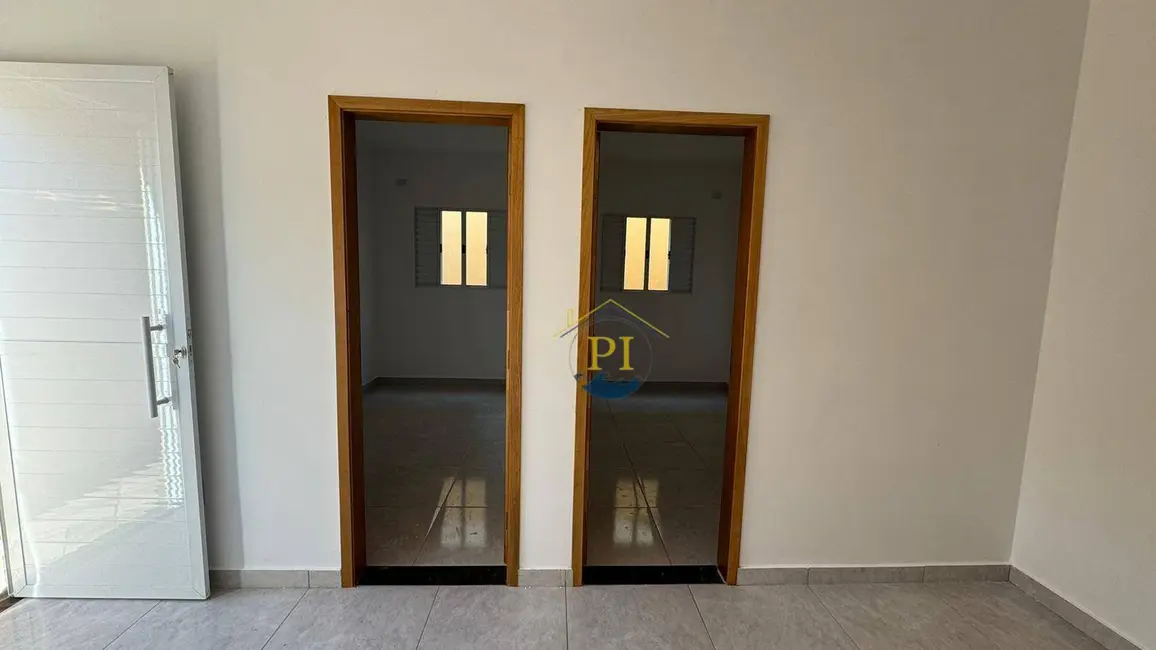 Casa com 2 quartos à venda, 40m2 em Praia Grande - SP - imagem 9 Foto 9 de Casa com 2 quartos à venda, 40m2 em Praia Grande - SP
