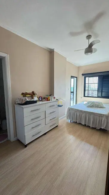 Cobertura com 2 quartos à venda, 126m2 em Praia Grande - SP - imagem 5 Foto 5 de Cobertura com 2 quartos à venda, 126m2 em Praia Grande - SP