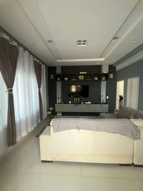 Foto 1 de Casa com 3 quartos à venda, 226m2 em Praia Grande - SP