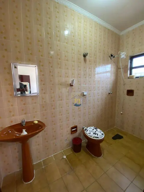 Foto 6 de Casa com 2 quartos à venda, 170m2 em Maracanã, Praia Grande - SP