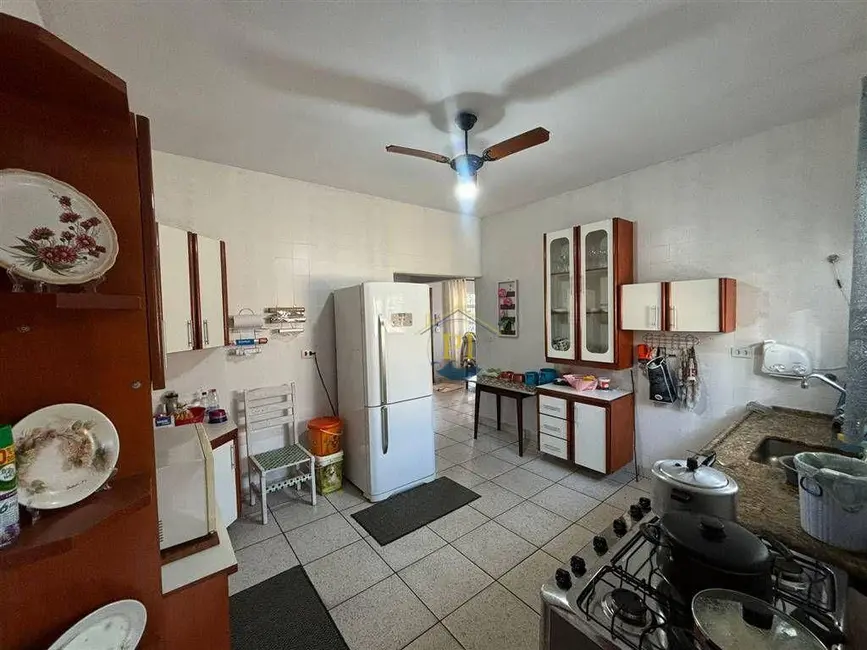 Foto 9 de Casa com 3 quartos à venda, 500m2 em Maracanã, Praia Grande - SP