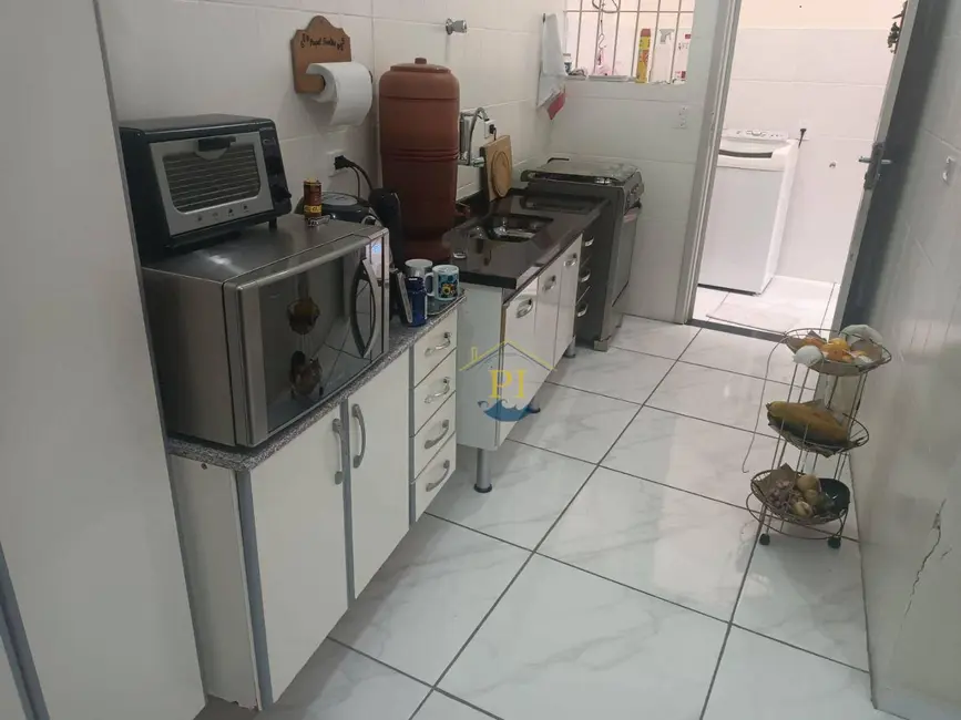 Casa com 2 quartos à venda, 80m2 em Praia Grande - SP - imagem 8 Foto 8 de Casa com 2 quartos à venda, 80m2 em Praia Grande - SP