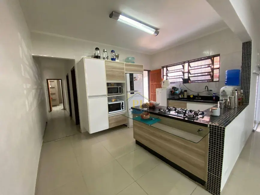 Foto 3 de Casa com 2 quartos para alugar, 98m2 em Tupi, Praia Grande - SP