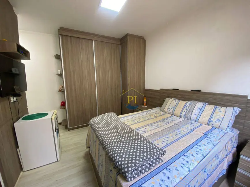 Foto 9 de Casa com 2 quartos para alugar, 98m2 em Tupi, Praia Grande - SP