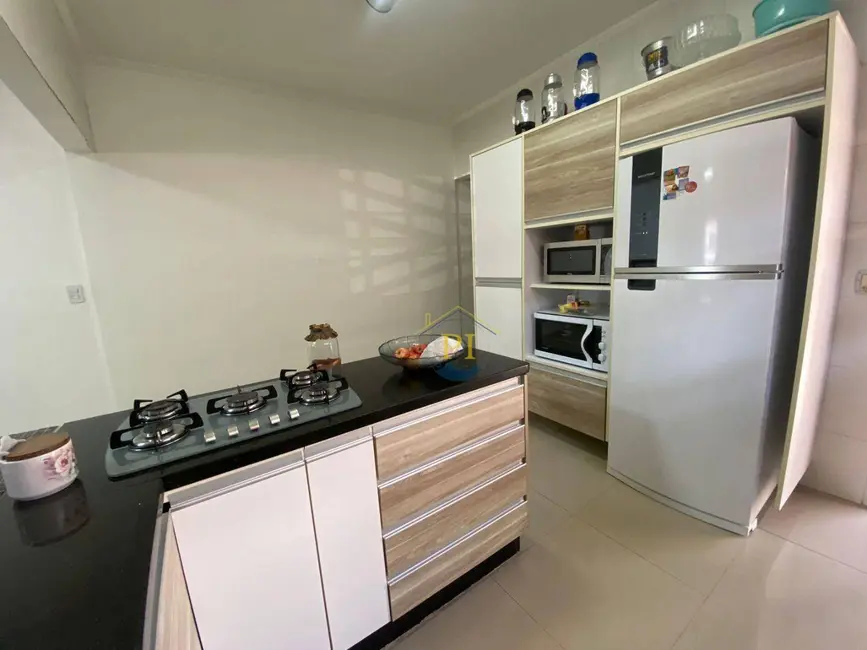 Foto 6 de Casa com 2 quartos para alugar, 98m2 em Tupi, Praia Grande - SP