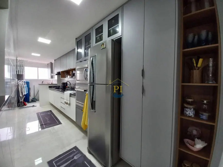 Apartamento com 3 quartos à venda, 108m2 em Caiçara, Praia Grande - SP - imagem 3 Foto 3 de Apartamento com 3 quartos à venda, 108m2 em Caiçara, Praia Grande - SP