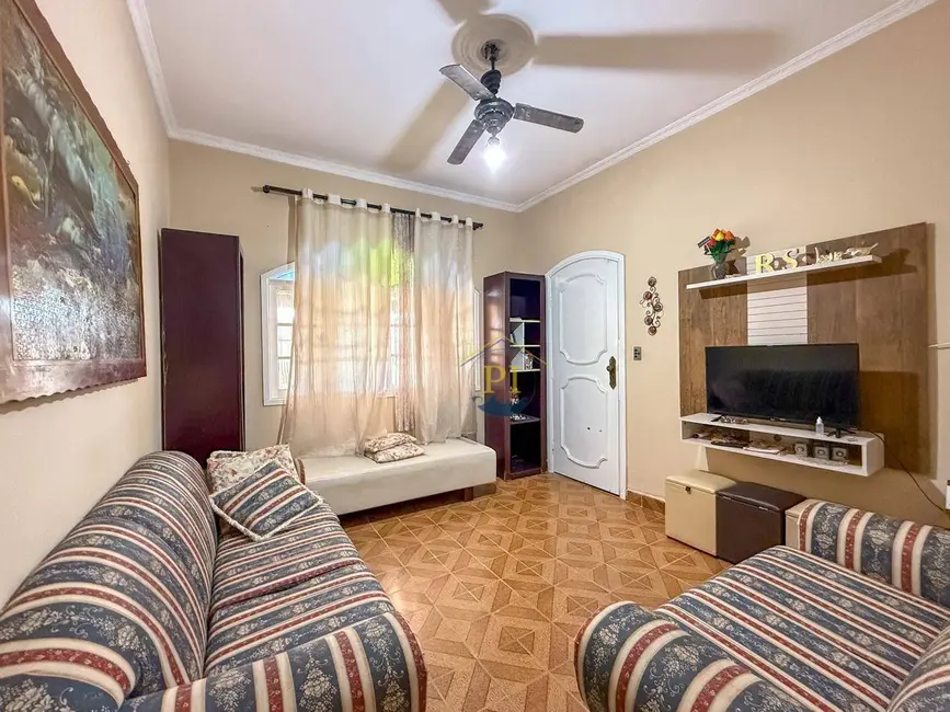 Casa com 2 quartos à venda, 70m2 em Praia Grande - SP - imagem 8 Foto 8 de Casa com 2 quartos à venda, 70m2 em Praia Grande - SP
