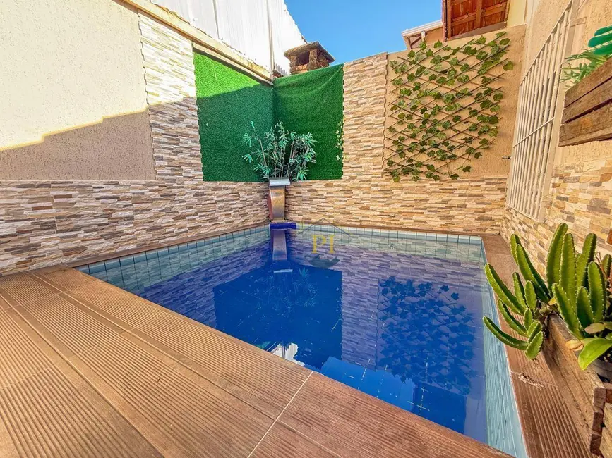 Casa com 2 quartos à venda, 70m2 em Praia Grande - SP - imagem 4 Foto 4 de Casa com 2 quartos à venda, 70m2 em Praia Grande - SP