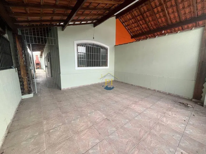 Foto 1 de Casa com 2 quartos à venda, 79m2 em Praia Grande - SP