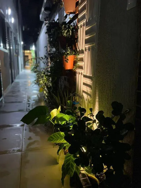 Foto 5 de Casa de Condomínio com 2 quartos à venda, 54m2 em Maracanã, Praia Grande - SP