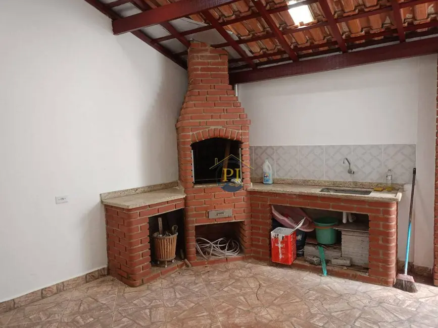 Casa com 3 quartos para alugar, 70m2 em Praia Grande - SP - imagem 1 Foto 1 de Casa com 3 quartos para alugar, 70m2 em Praia Grande - SP