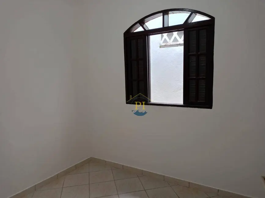 Casa com 3 quartos para alugar, 70m2 em Praia Grande - SP - imagem 4 Foto 4 de Casa com 3 quartos para alugar, 70m2 em Praia Grande - SP