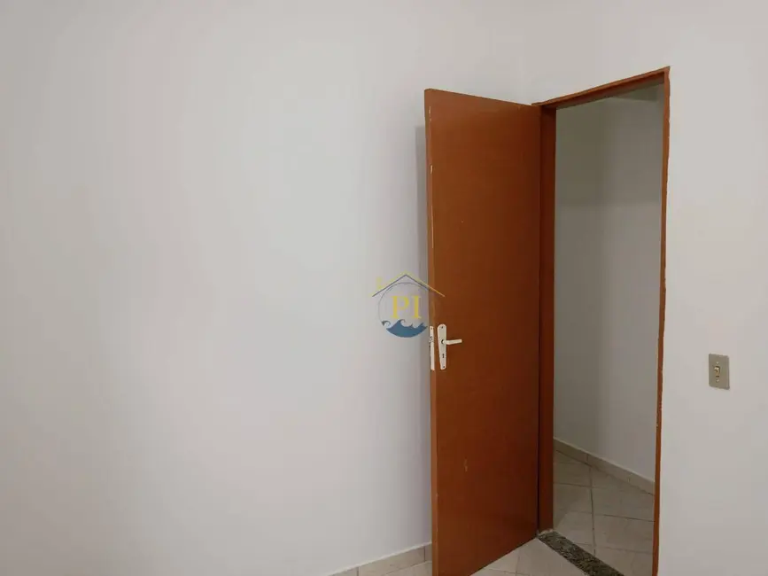 Casa com 3 quartos para alugar, 70m2 em Praia Grande - SP - imagem 5 Foto 5 de Casa com 3 quartos para alugar, 70m2 em Praia Grande - SP