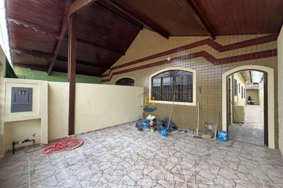 Casa com 2 quartos para alugar, 90m2 em Ocian, Praia Grande - SP - imagem 2 Foto 2 de Casa com 2 quartos para alugar, 90m2 em Ocian, Praia Grande - SP