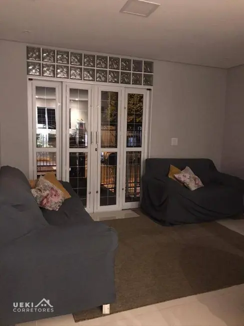 Casa com 2 quartos à venda, 200m2 em Londrina - PR - imagem 3 Foto 3 de Casa com 2 quartos à venda, 200m2 em Londrina - PR