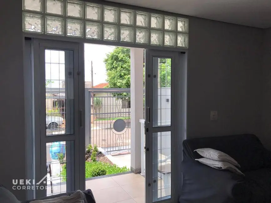 Casa com 2 quartos à venda, 200m2 em Londrina - PR - imagem 2 Foto 2 de Casa com 2 quartos à venda, 200m2 em Londrina - PR