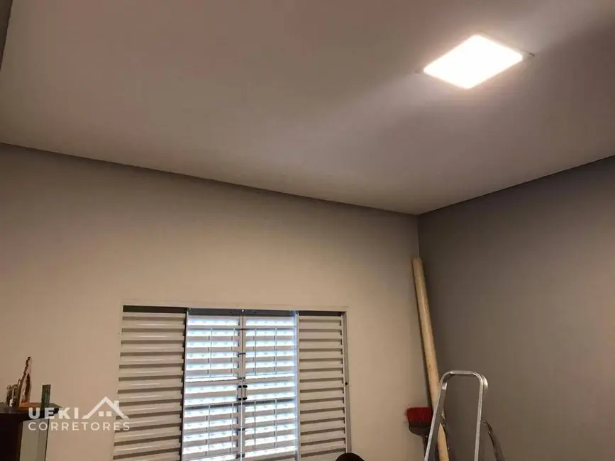 Casa com 2 quartos à venda, 200m2 em Londrina - PR - imagem 8 Foto 8 de Casa com 2 quartos à venda, 200m2 em Londrina - PR