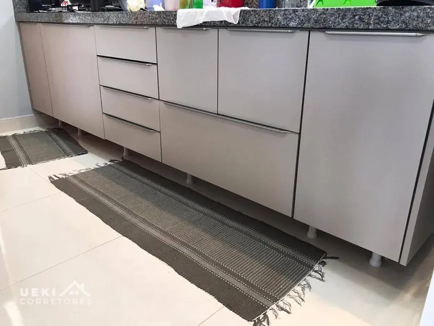 Casa com 2 quartos à venda, 200m2 em Londrina - PR - imagem 4 Foto 4 de Casa com 2 quartos à venda, 200m2 em Londrina - PR