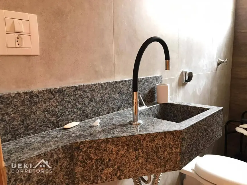 Casa com 2 quartos à venda, 200m2 em Londrina - PR - imagem 6 Foto 6 de Casa com 2 quartos à venda, 200m2 em Londrina - PR