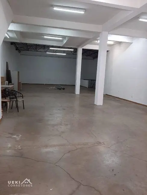 Armazém / Galpão à venda e para alugar, 647m2 em Londrina - PR - imagem 7 Foto 7 de Armazém / Galpão à venda e para alugar, 647m2 em Londrina - PR