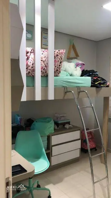 Casa com 3 quartos à venda, 275m2 em Waldemar Hauer, Londrina - PR - imagem 9 Foto 9 de Casa com 3 quartos à venda, 275m2 em Waldemar Hauer, Londrina - PR