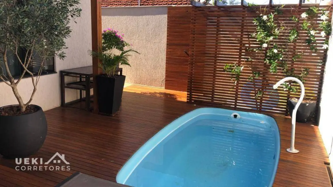 Casa com 3 quartos à venda, 275m2 em Waldemar Hauer, Londrina - PR - imagem 3 Foto 3 de Casa com 3 quartos à venda, 275m2 em Waldemar Hauer, Londrina - PR