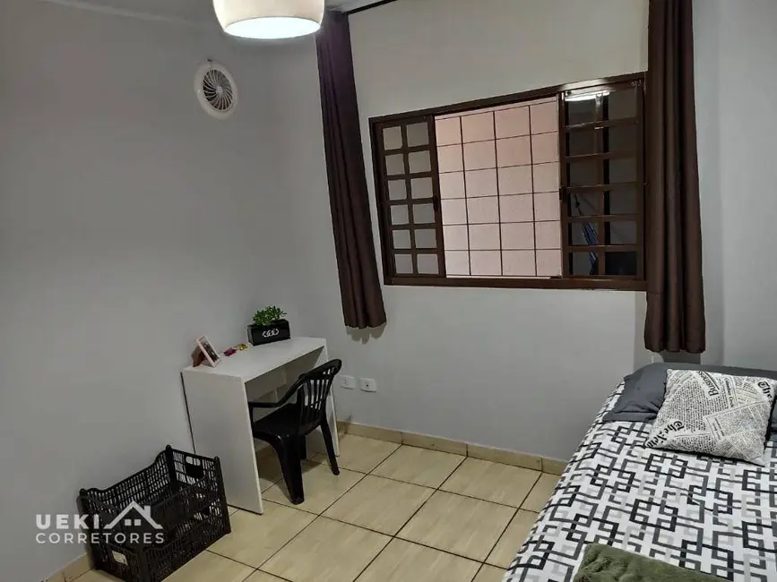 Casa com 3 quartos à venda, 200m2 em Parigot de Souza 2, Londrina - PR - imagem 6 Foto 6 de Casa com 3 quartos à venda, 200m2 em Parigot de Souza 2, Londrina - PR