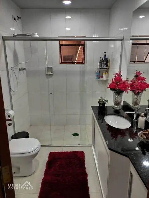 Casa com 3 quartos à venda, 200m2 em Parigot de Souza 2, Londrina - PR - imagem 9 Foto 9 de Casa com 3 quartos à venda, 200m2 em Parigot de Souza 2, Londrina - PR