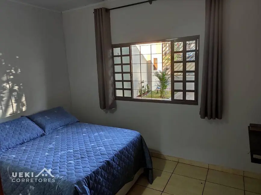 Casa com 3 quartos à venda, 200m2 em Parigot de Souza 2, Londrina - PR - imagem 7 Foto 7 de Casa com 3 quartos à venda, 200m2 em Parigot de Souza 2, Londrina - PR