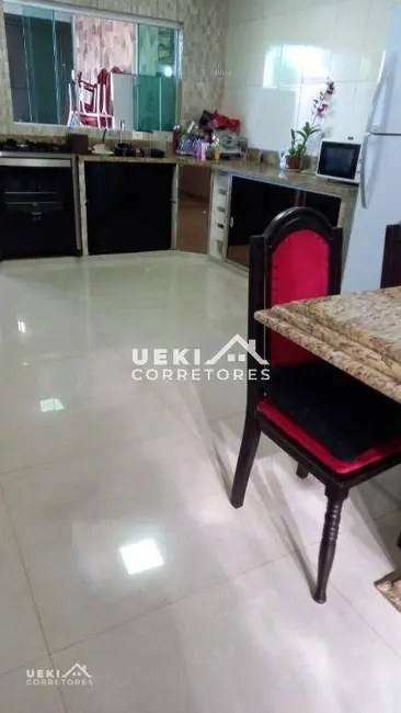 Casa com 3 quartos à venda, 267m2 em Jardim Vale Azul, Londrina - PR - imagem 8 Foto 8 de Casa com 3 quartos à venda, 267m2 em Jardim Vale Azul, Londrina - PR