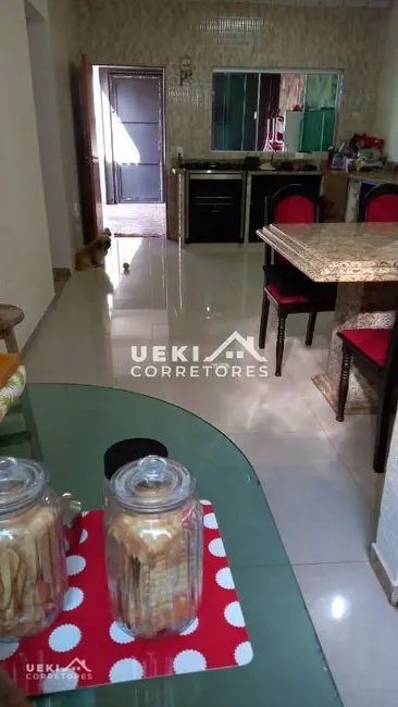 Casa com 3 quartos à venda, 267m2 em Jardim Vale Azul, Londrina - PR - imagem 6 Foto 6 de Casa com 3 quartos à venda, 267m2 em Jardim Vale Azul, Londrina - PR