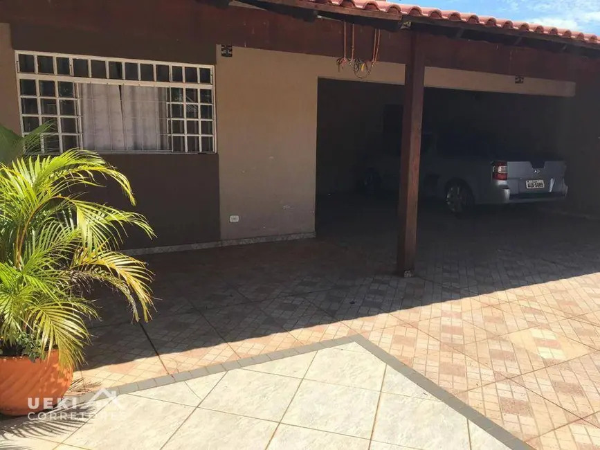 Casa com 3 quartos à venda, 308m2 em Maria Lúcia, Londrina - PR - imagem 5 Foto 5 de Casa com 3 quartos à venda, 308m2 em Maria Lúcia, Londrina - PR