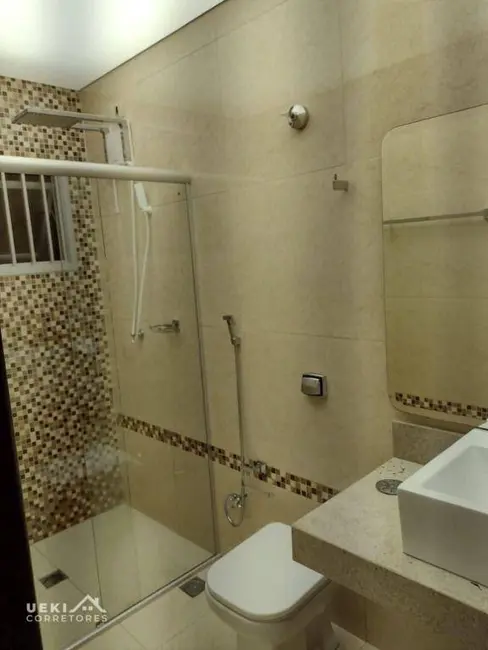 Casa com 3 quartos à venda, 300m2 em Santa Mônica, Londrina - PR - imagem 7 Foto 7 de Casa com 3 quartos à venda, 300m2 em Santa Mônica, Londrina - PR
