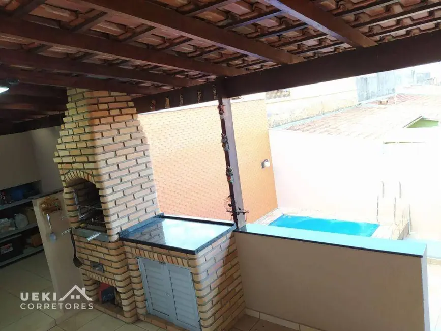 Foto 1 de Casa com 3 quartos à venda, 300m2 em Santa Mônica, Londrina - PR