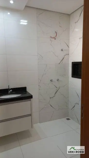 Casa com 3 quartos à venda, 125m2 em Loteamento Chamonix, Londrina - PR - imagem 6 Foto 6 de Casa com 3 quartos à venda, 125m2 em Loteamento Chamonix, Londrina - PR