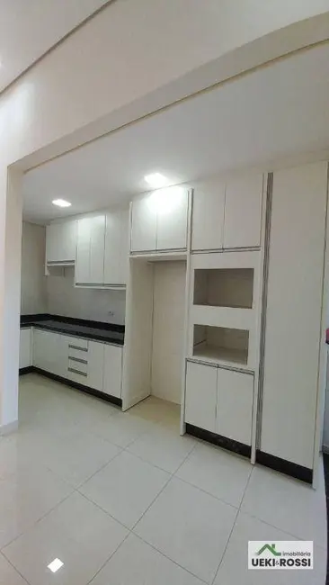 Casa com 3 quartos à venda, 125m2 em Loteamento Chamonix, Londrina - PR - imagem 5 Foto 5 de Casa com 3 quartos à venda, 125m2 em Loteamento Chamonix, Londrina - PR