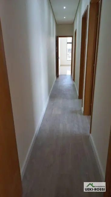 Casa com 3 quartos à venda, 125m2 em Loteamento Chamonix, Londrina - PR - imagem 3 Foto 3 de Casa com 3 quartos à venda, 125m2 em Loteamento Chamonix, Londrina - PR
