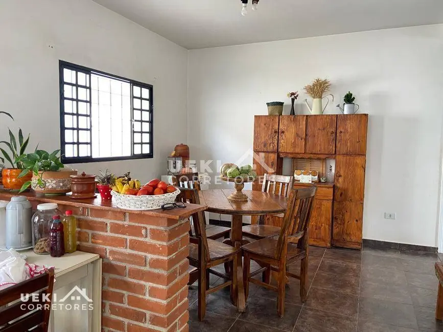 Casa com 2 quartos à venda, 250m2 em Tarobá, Londrina - PR - imagem 3 Foto 3 de Casa com 2 quartos à venda, 250m2 em Tarobá, Londrina - PR